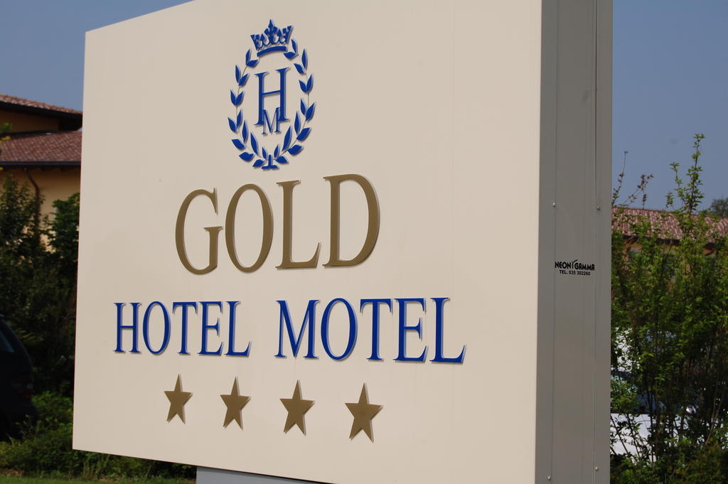 Gold Hotel