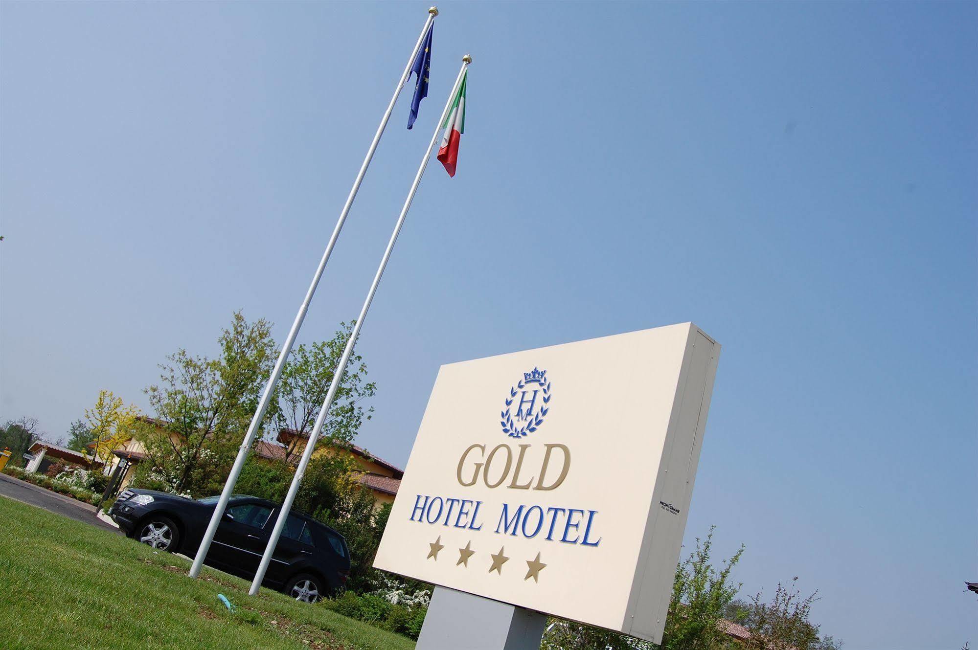 Gold Hotel Calcinate