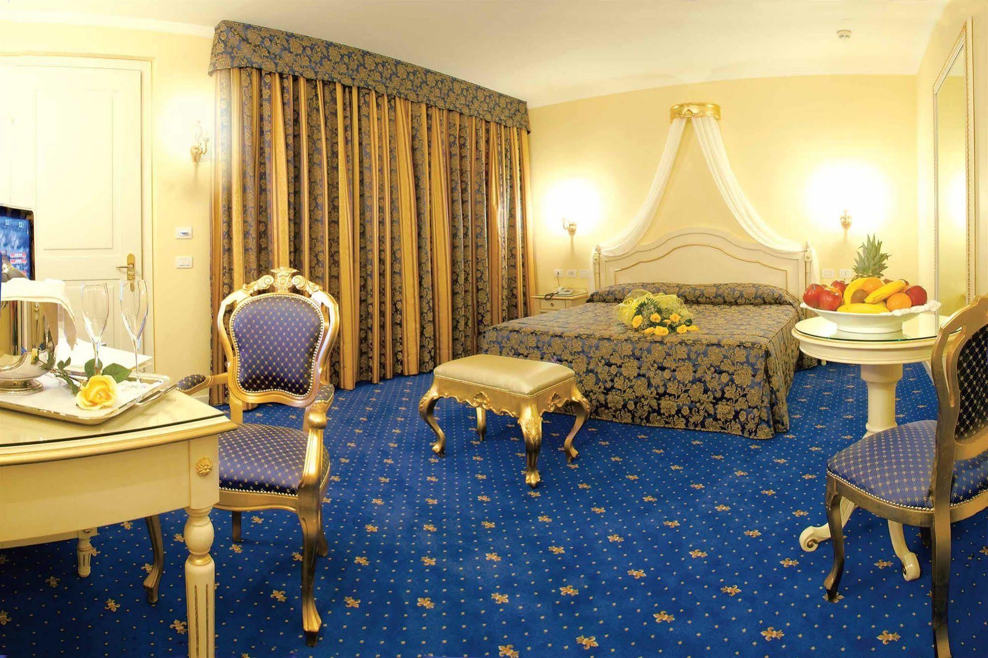 Hotel Gold
