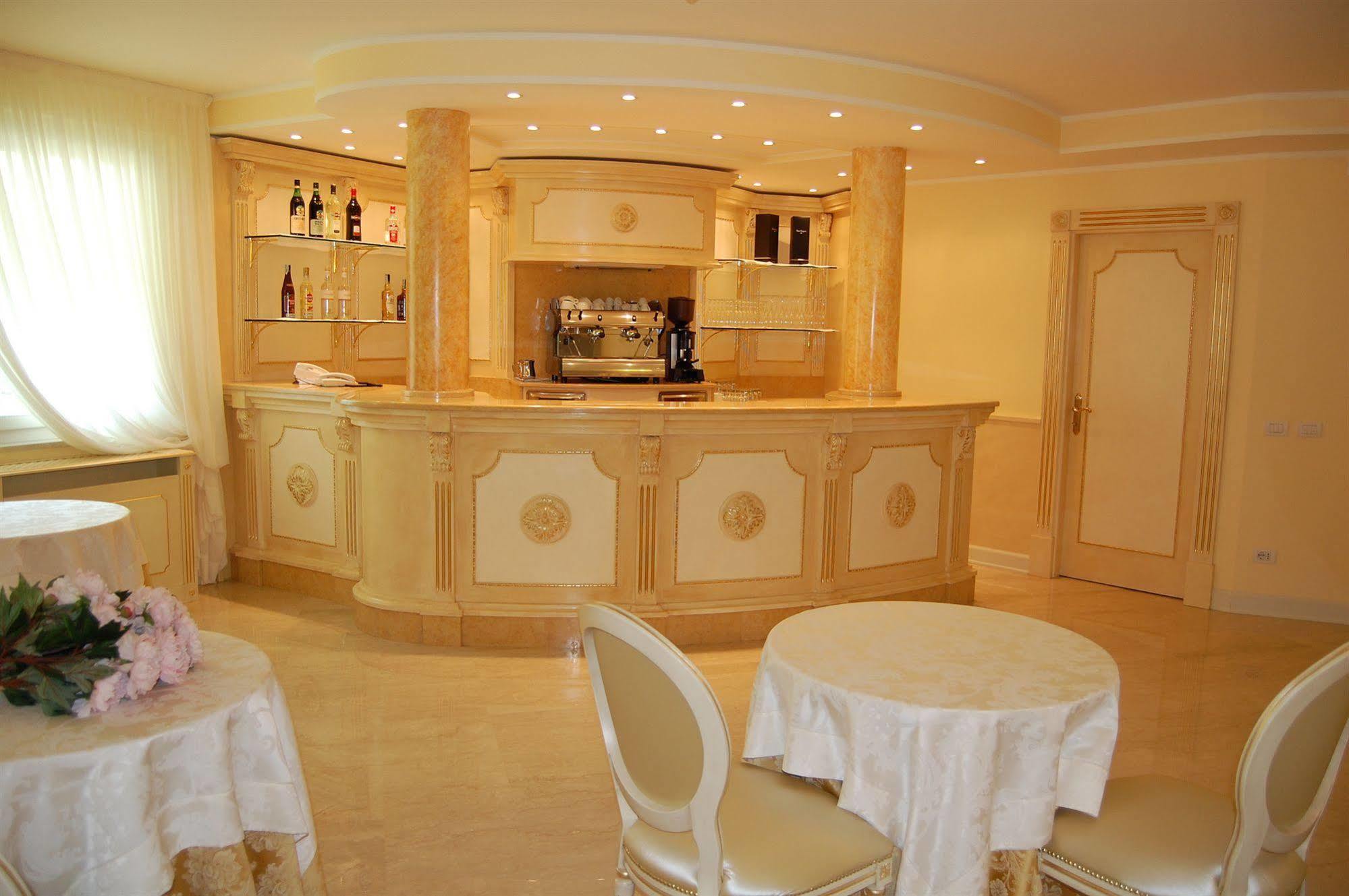 Hotel Gold