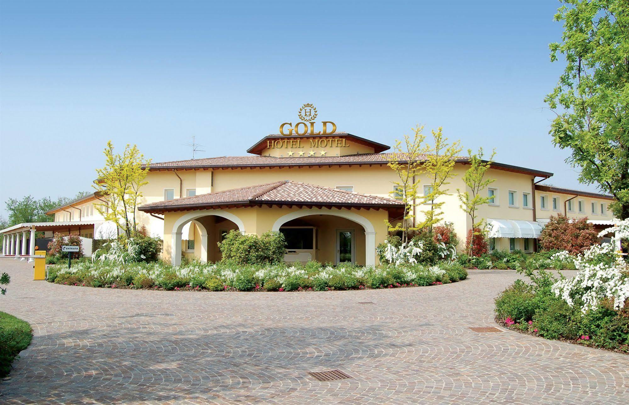 Gold Hotel Calcinate