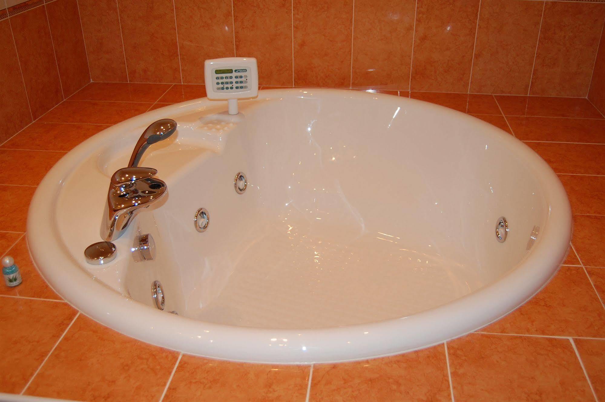 Gold Hotel Calcinate