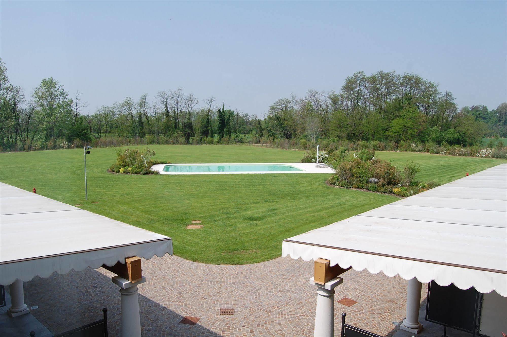 Hotel Gold Calcinate